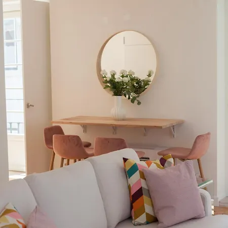 Flh Bairro Alto Homey Flat Apartman